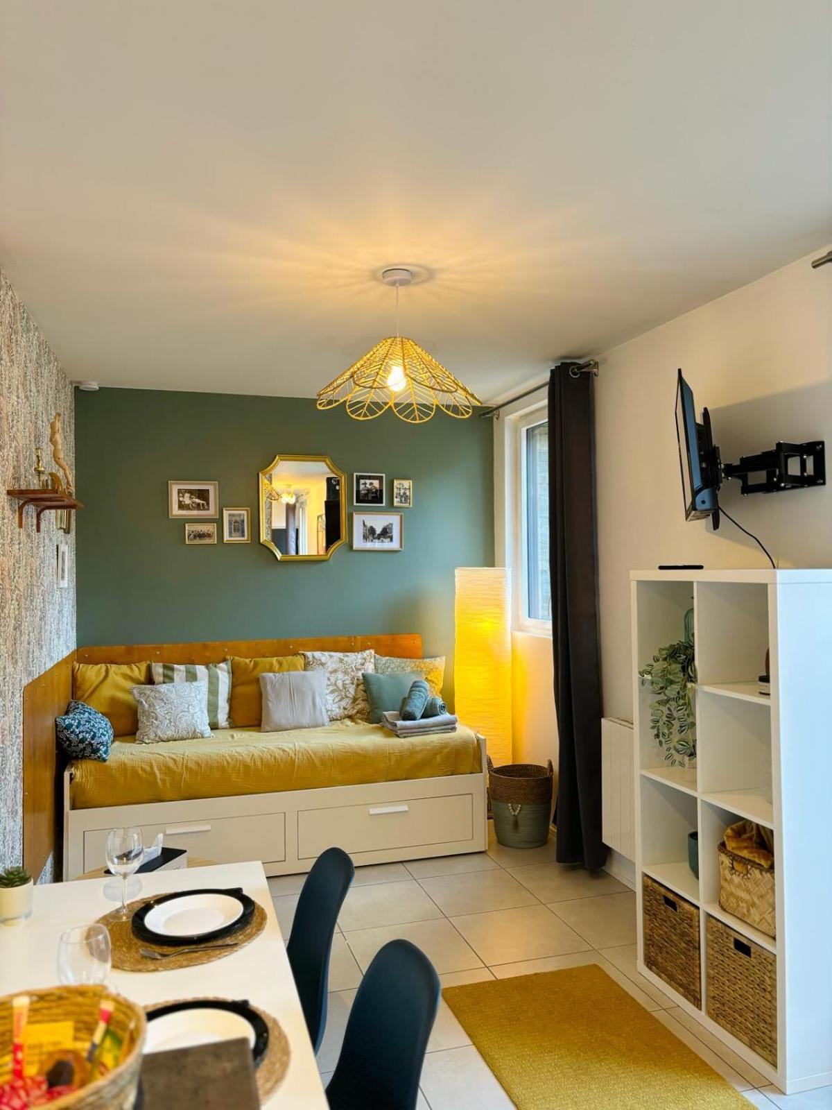 Apartamento Le Marguerite & Le Melange Savant Ruan Exterior foto